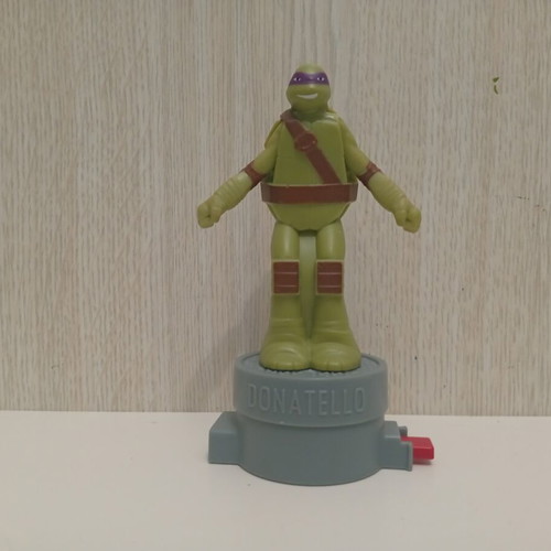 Burger King TMNT Teenage Mutant Ninja Turtles Spinning Donatello figure