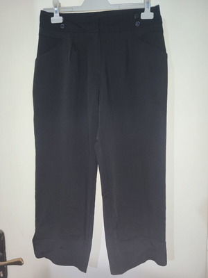 Crop pants pleated black medium, like new, M Made In Italy
