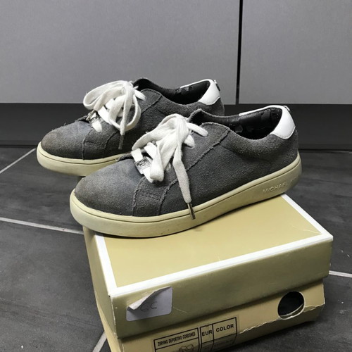Michael Kors kids shoes used, size 31, grey suede