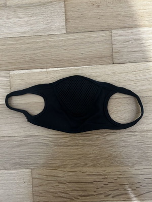 Fabric virus protection mask like new