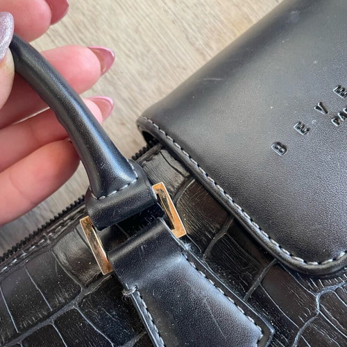 Bever•S Paris black shoulder bag like new