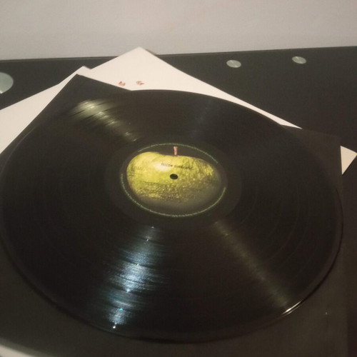 The Beatles Yellow Submarine LP vinyl 180g 2012 edition like new