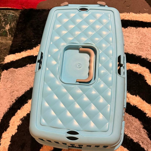 Dog/Cat Carrier Like New