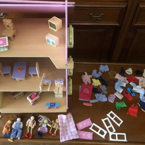 Le Toy Van Dollhouse used with furniture and wooden dolls
