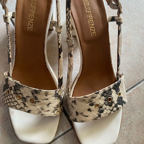 Miafirenze women's pumps like new, size 40
