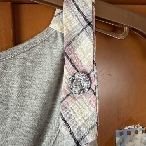 Iso sleeveless cotton top used, gray with plaid detail and rhinestones