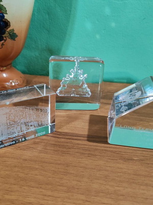 Crystal paperweights used, set of 3