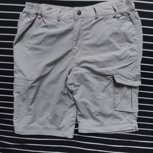 The North Face shorts like brand new, size M, gray