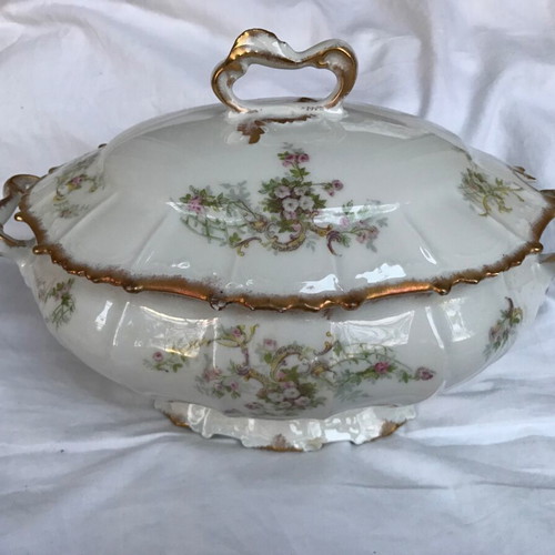 Limoges soup tureen used, 25 cm diameter, late 19th/early 20th century