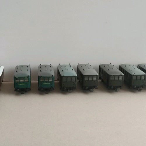 Passenger wagons HO scale used, pair