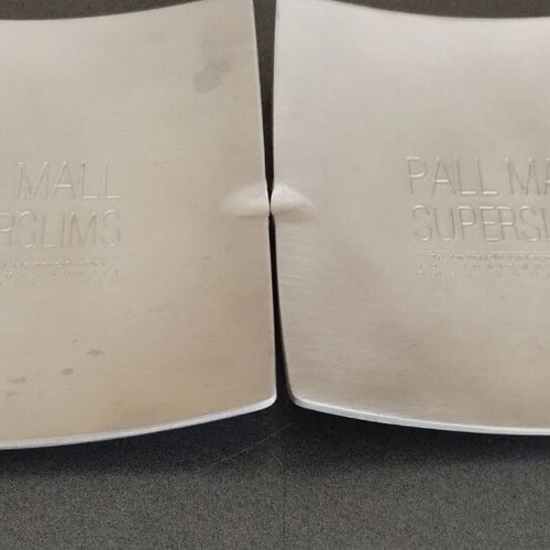 Pall Mall metal ashtrays like new, set of 2 pieces