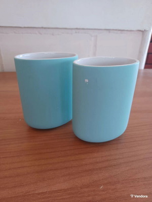 Set of 2 bathroom containers