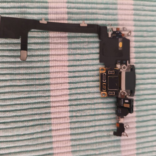11 Pro charging port flex used, genuine