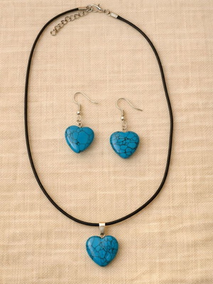 Turquoise Heart Necklace and Earrings Set new with black cord