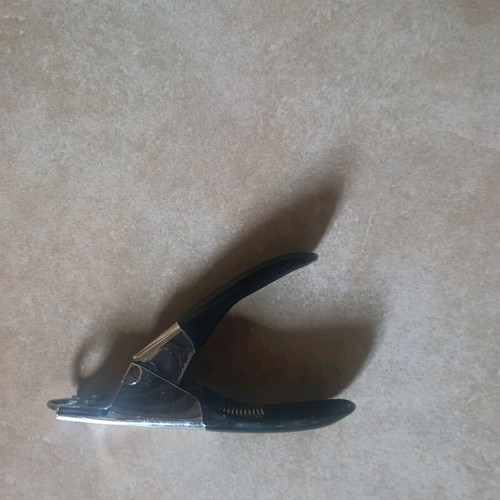 Nail clipper for cats and small dogs like new