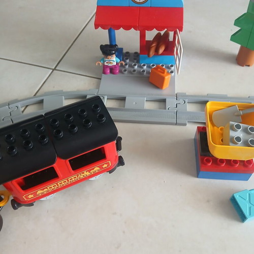 Lego Duplo electric train with Bluetooth and app control