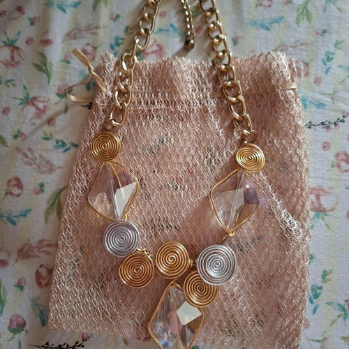 Necklace handmade, like new, gold and silver colors