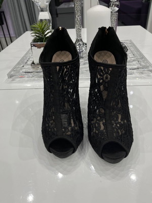 Women's lace ankle boots used, size 38, black