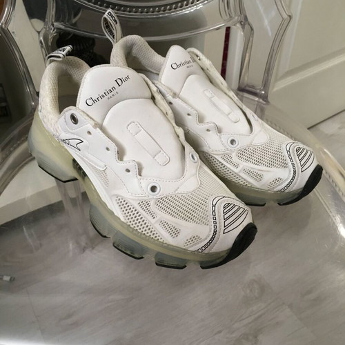 Christian Dior sneaker women size 37 like new, white