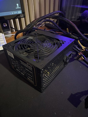Force Ultra Series FP-650W power supply used, 650 watt