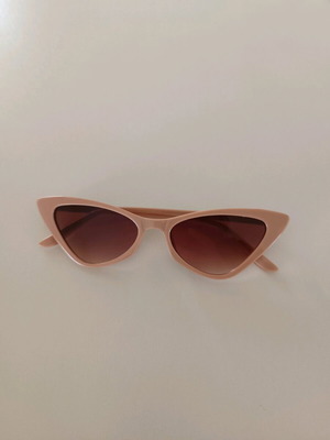 Γυναικεία cat-eye γυαλιά ηλίου καινούργια, nude ροζ με καφέ ντεγκραντέ φακούς