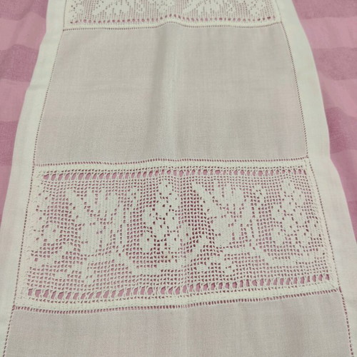 Handmade crochet table runner 113 cm x 34 cm new, white