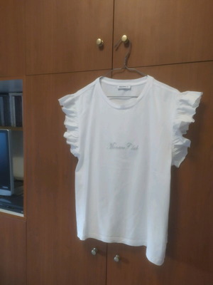 Pink Woman white t-shirt used with ruffles and embroidery, size L