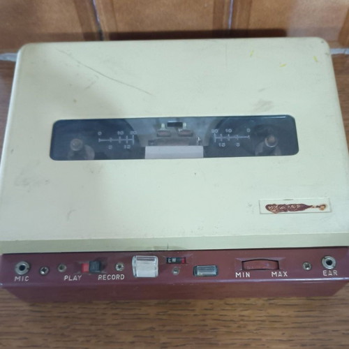 Micro Tape Recorder used, dimensions 21x16x6 cm
