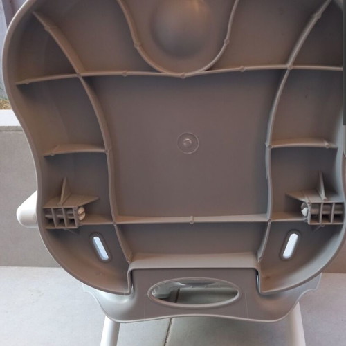 Honeybaby folding high chair used, portable for beach or feeding