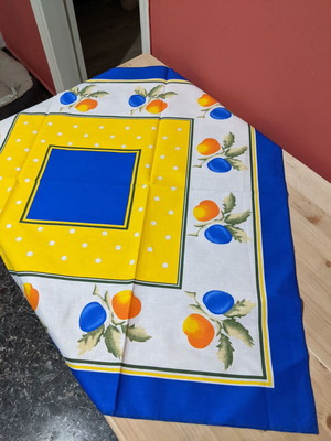 Two kitchen tablecloths 84x83cm new in packaging