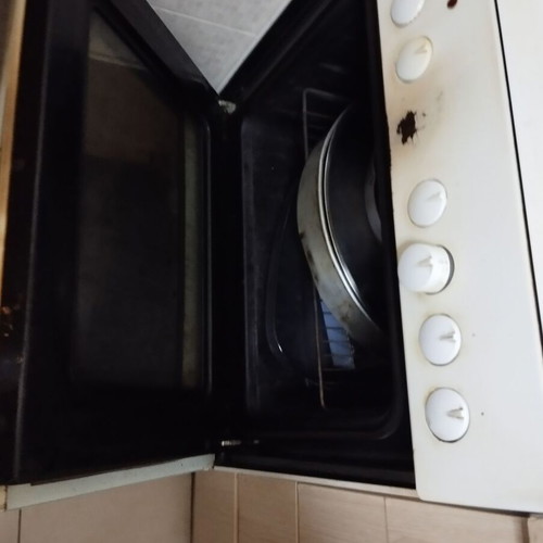 Pitsos kitchen used, fully functional