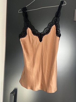 Intimissimi μεταξωτό τοπ small nude με μαύρο, σαν καινούργιο