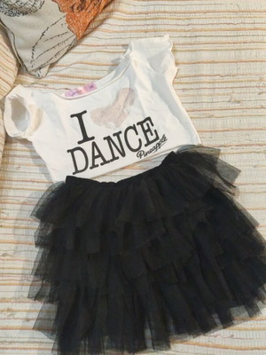 Pineapple Tulle Skirt and T-shirt Set like new, black and white, age 7-8