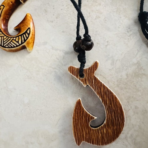 Maori Hei Matau Pendant Necklace Unisex new