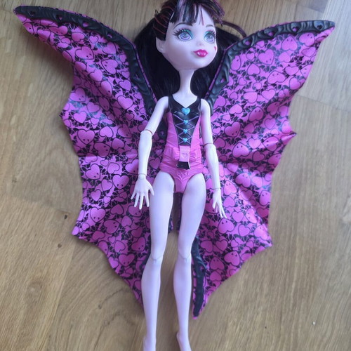 Monster High dolls used, set of 4 including Draculaura and Operetta