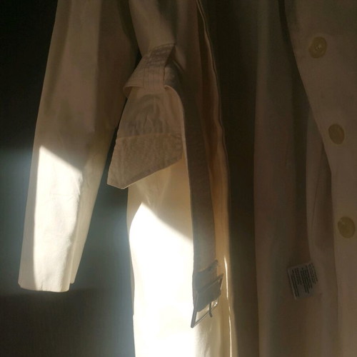 Women's white trench coat like new, size M