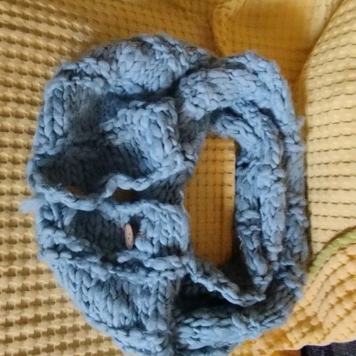 Scarf with button like new