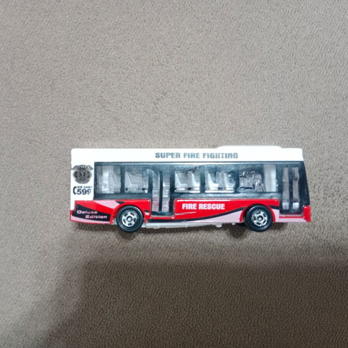 Toy bus small like new, collectible