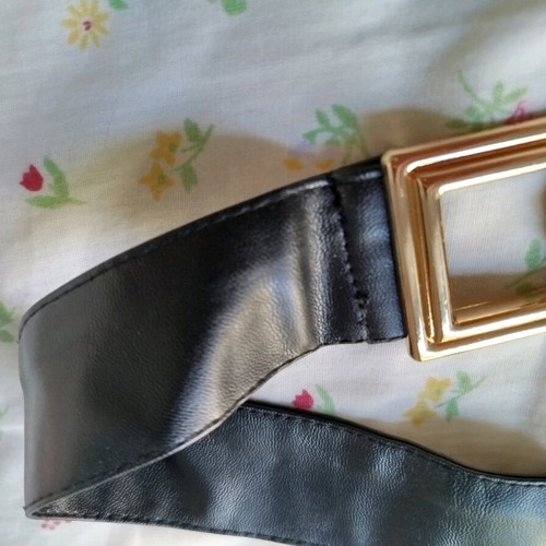 Zara leather belt with gold buckle, like new