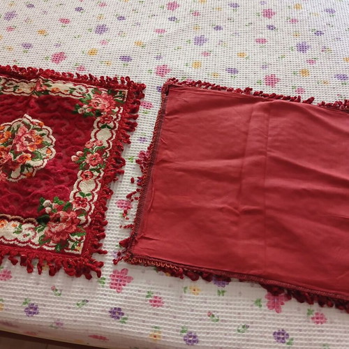 Velvet vintage quilt set with two pillowcases, burgundy