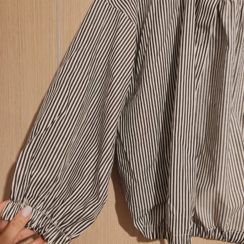 Shirt that can be worn as a jacket new, size S