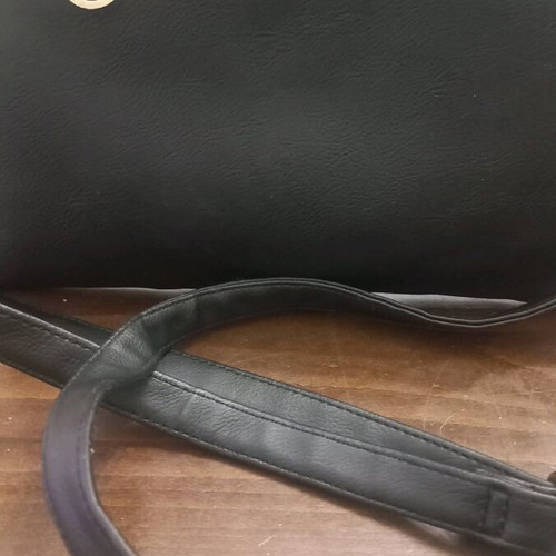 Leather women's crossbody bag black like new