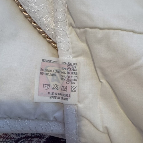 Comforter Set Louvre double new in packaging white ecru with gold designs