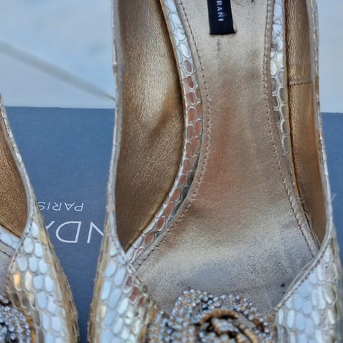 Mariella Burani Metallic Gold Peep-Toe Pumps Size 39 like new