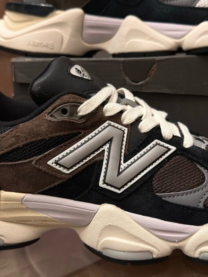 New Balance 9060 αθλητικά παπούτσια καινούργια, μέγεθος 41.5, μαύρο και καφέ
