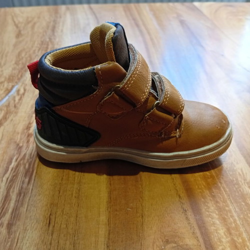 Crecendo children's boots size 25 used