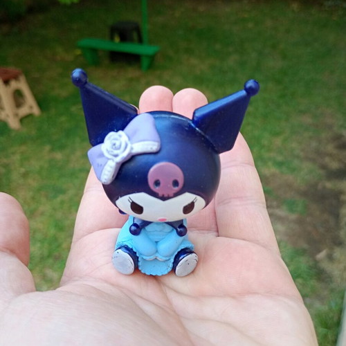 Kuromi figures used, pack of 2 with damage