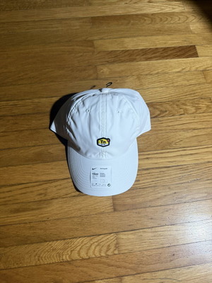 Nike TN cap new, black and white