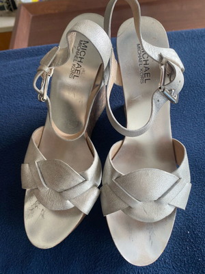 Michael Kors leather silver platforms like new with cork heel