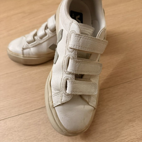Veja sneakers size 38 used, white leather with pistachio suede logo